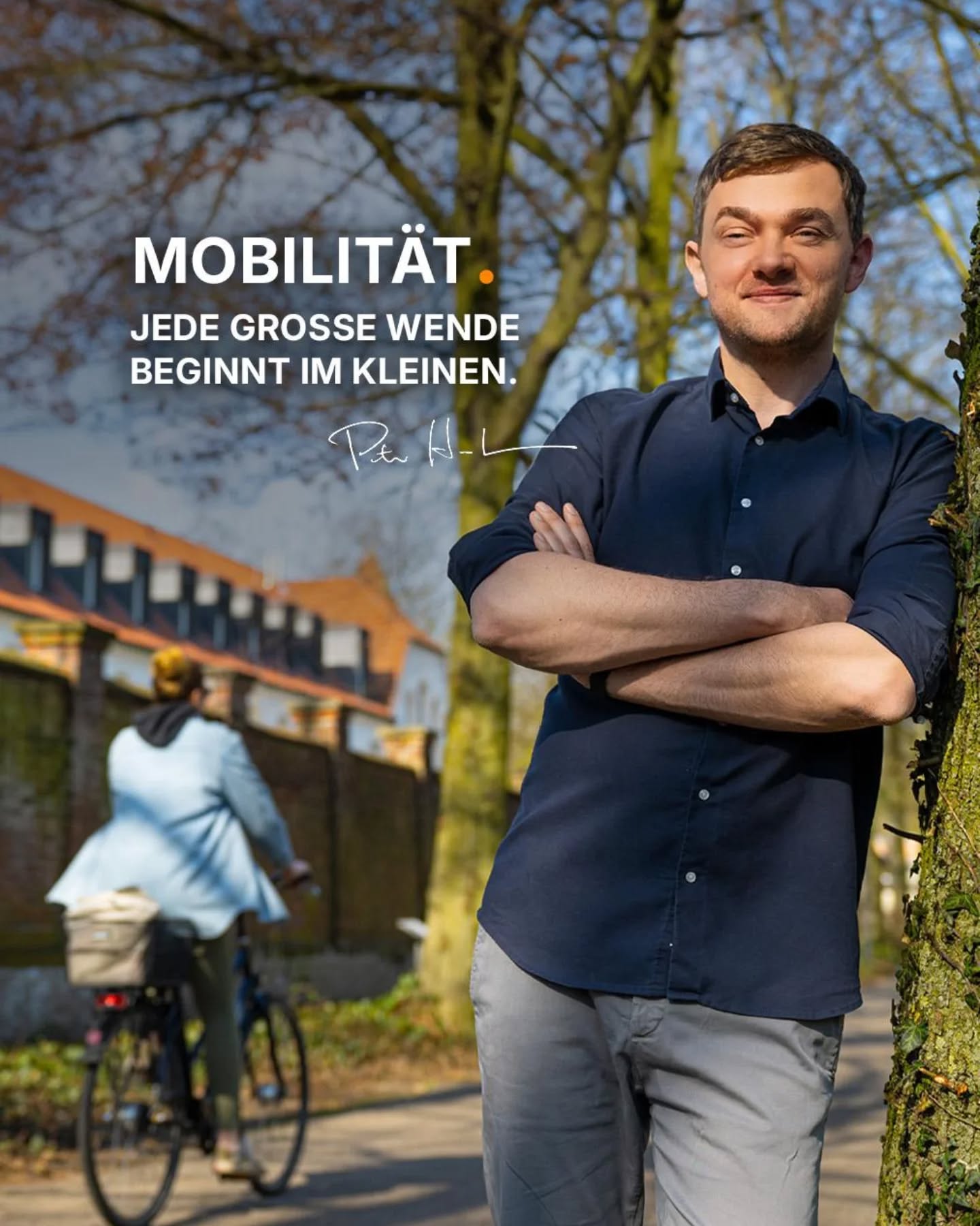 Mobilitätswende beginnt mit dem ersten Schritt.
Jede noch so lange Reise startet mit einem kleinen Schritt – genauso wie der Weg hin zu einer CO₂-neutraleren Verkehrszukunft.
Alternativen zum Auto spielen dabei eine entscheidende Rolle. Bei uns in Warendorf ist das Fahrrad ein wichtiger Baustein.
Mit Aktionen wie dem Fahrradmarkt am Samstag, der Stadtradeln-Initiative und heute dem Sattelfest in Milte wird das bereits aktiv gelebt.
Deshalb ist es mir ein großes Anliegen, die Infrastruktur für den Radverkehr weiter zu stärken:
Ob die Sanierung des „Alten Münsterwegs“, der Neubau des Radweges zwischen Freckenhorst und Warendorf sowie der Fahrradstraße zwischen Freckenhorst und dem Schulviertel – das sind große Schritte hin zu einer nachhaltigen Mobilität in unserer Stadt.
#Mobilitätswende #Warendorf #Fahrradstadt #Stadtradeln #Klimaschutz #Fahrradinfrastruktur #sattelfest Foto: @mhauschild